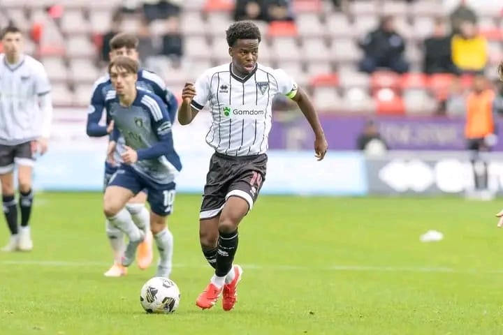 ALFONS AMADE VOLTA EM ACÇÃO NAS QUATRO LINHAS  SEGUNDA DIVISÃO DA ESCÓCIA .