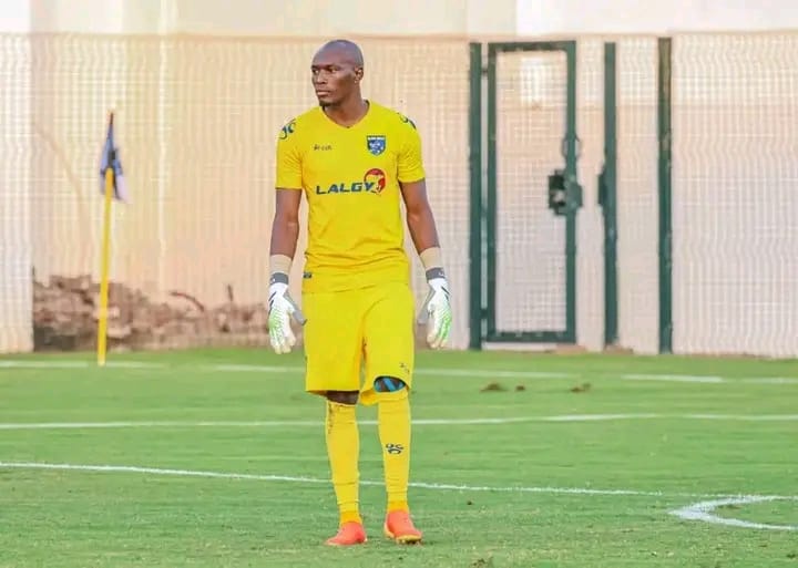 ERNAN SILEMANE  PODERÁ ESTAR DE SAIDA DO BLACK BULLS