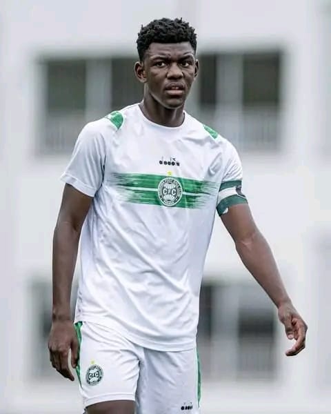 KHENSANE MACHEL RECUSA-SE A REPRESENTAR OS MAMBAS