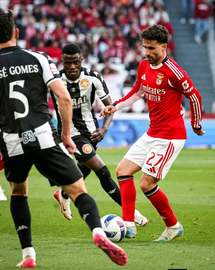 O SL BENFICA VENCEU O NACIONAL POR 2-0.