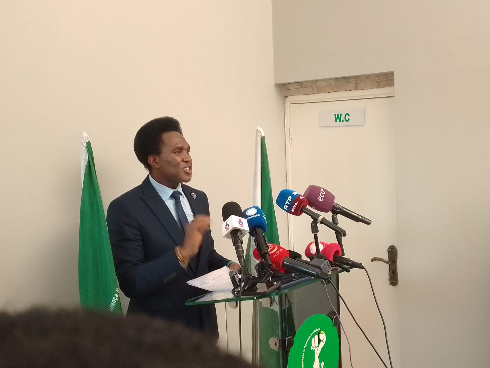 VENÂNCIO MONDLANE SUBMETE PEDIDO DE AVALIAÇÃO DOS DECRETOS  9/2026 DE 27 DE MARÇO E 6/2026 DE 6 DE MARÇO.