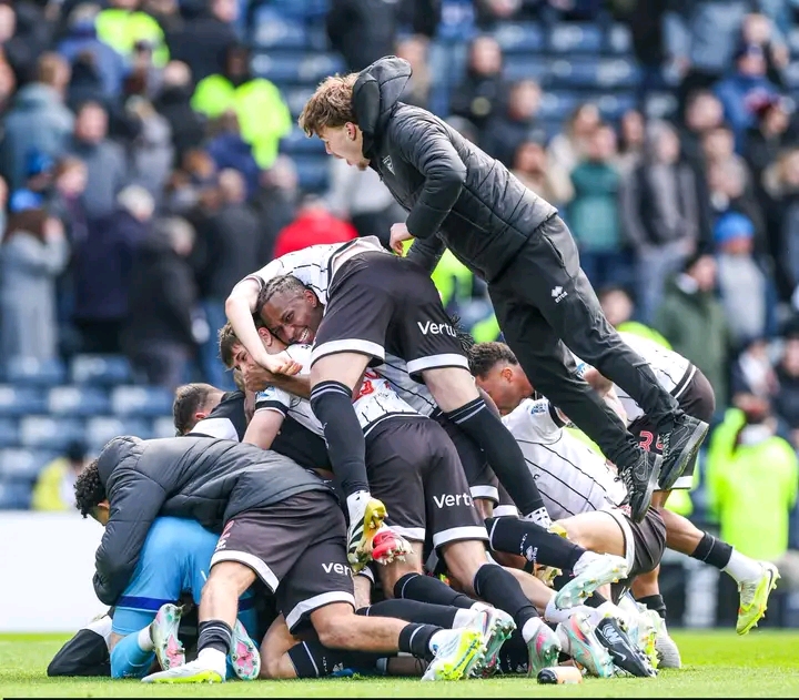 DUNFERMLINE  VENCEU NAS GRANDES PENALIDADES E SEGUE PARA A FINAL