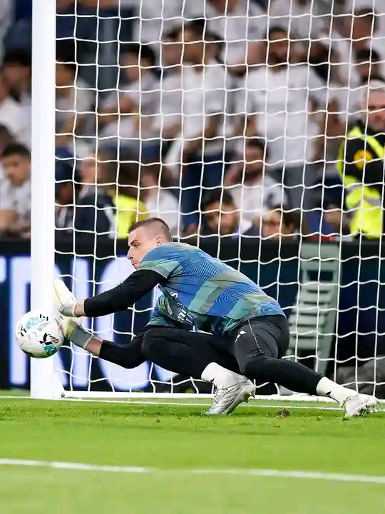 GOLEIRO UCRANIANO ANDRÉ LUNINE VIVE TEMPORADA DE PESADELO NO REAL MADRID
